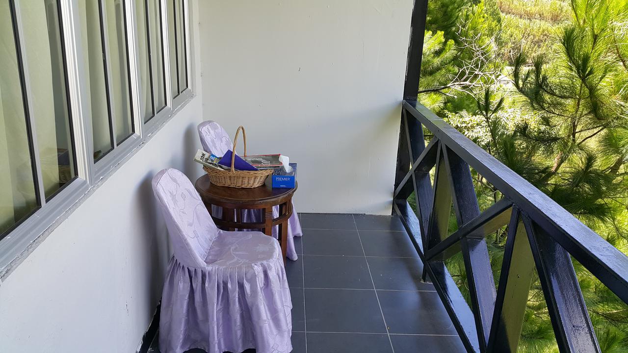 Hotel Crystal Hill R à Kampong Kundassan Extérieur photo