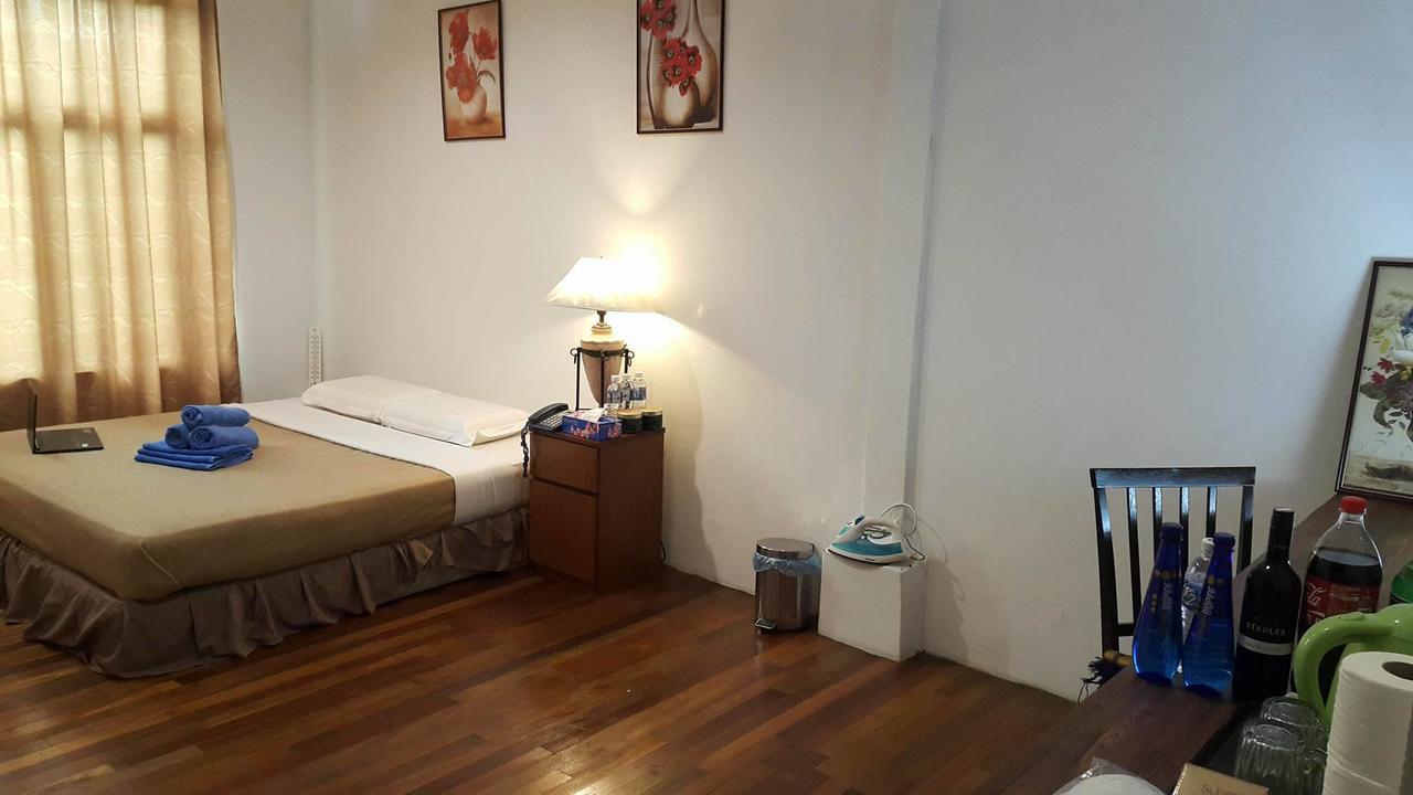 Hotel Crystal Hill R à Kampong Kundassan Extérieur photo