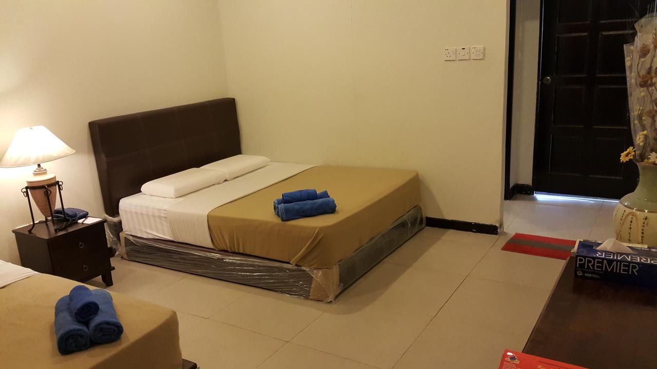 Hotel Crystal Hill R à Kampong Kundassan Extérieur photo