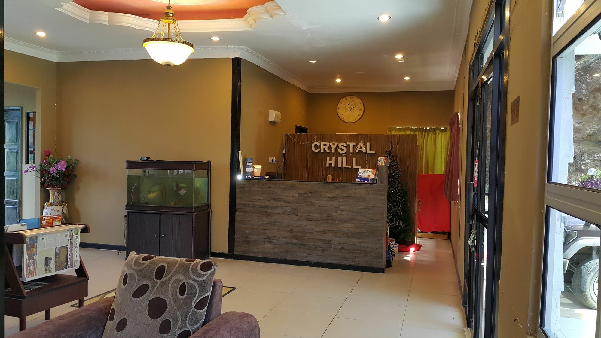 Hotel Crystal Hill R à Kampong Kundassan Extérieur photo